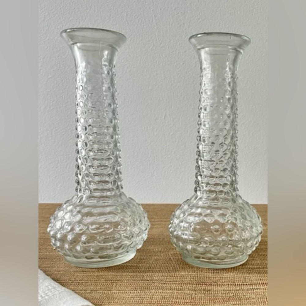 Vintage set of (2) Heirloom Hobnail Bud Vase Clear - Picture 3 of 9
